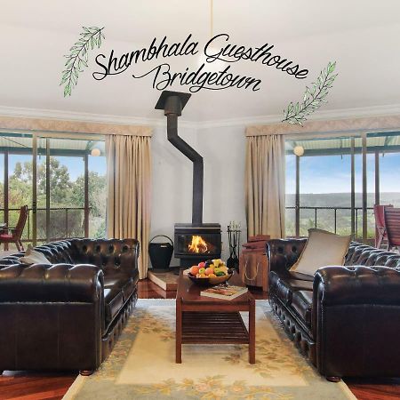 แชมบาลา เกสท์เฮาส์ Bed & Breakfast Kangaroo Gully ภายนอก รูปภาพ