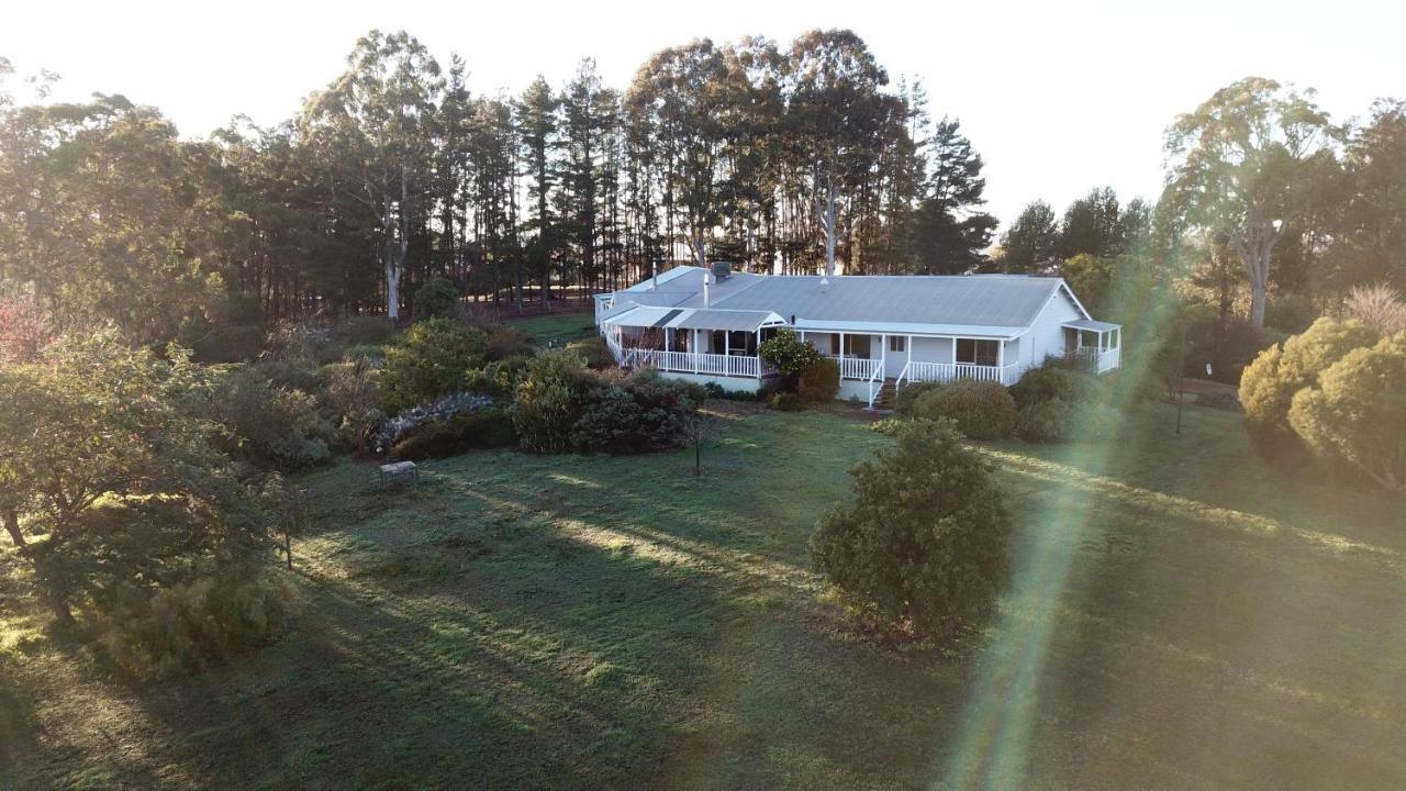 แชมบาลา เกสท์เฮาส์ Bed & Breakfast Kangaroo Gully ภายนอก รูปภาพ