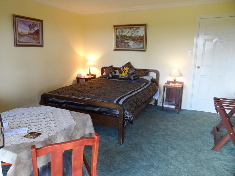 แชมบาลา เกสท์เฮาส์ Bed & Breakfast Kangaroo Gully ภายนอก รูปภาพ
